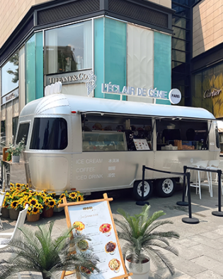 Food trailer with seating